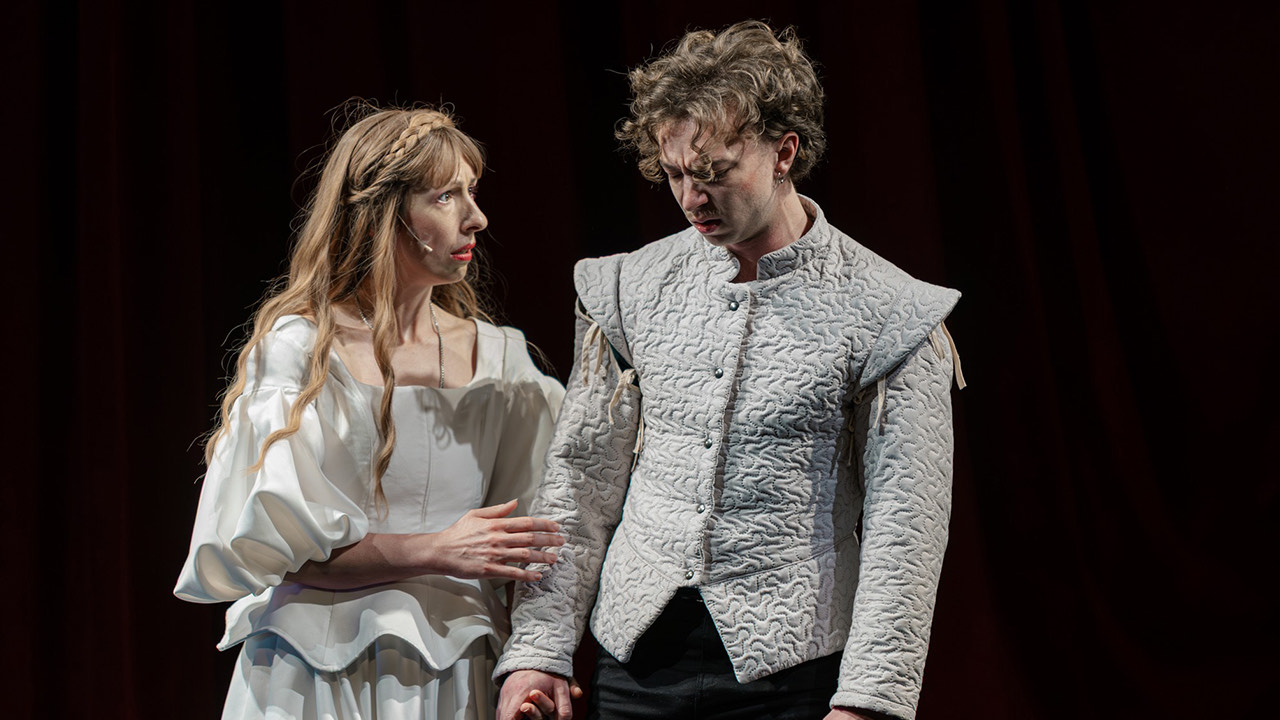 Társadalmon kívül élni jó