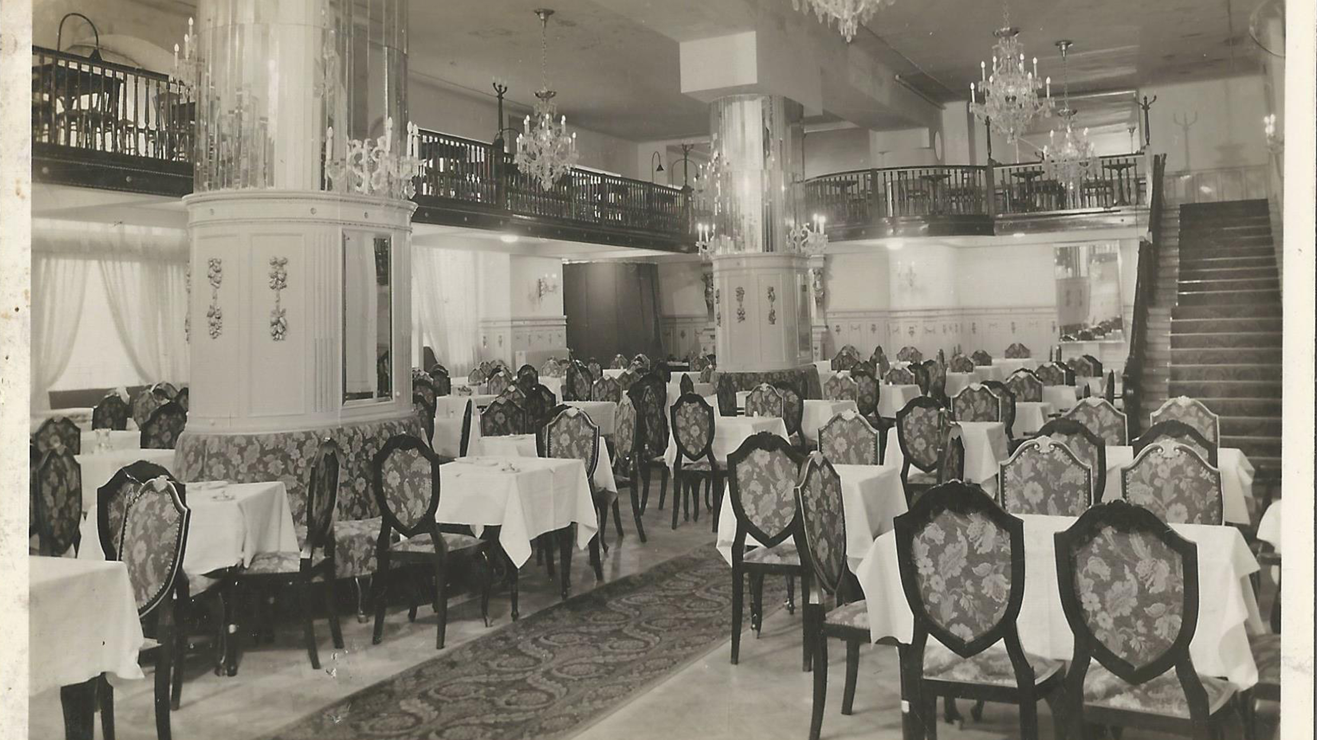 A Nyugattal az iskolapadban